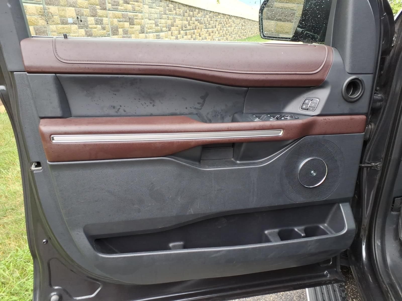 Used 2024 Ford Expedition Max Limited AWD/4WD image 14