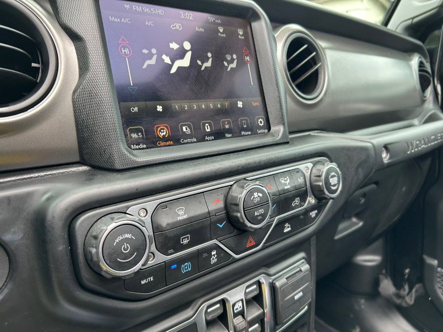 Used 2023 Jeep Wrangler Unlimited w/ Sun & Screen Package AWD/4WD image 9