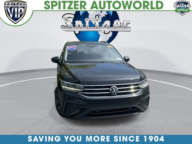 Used 2022 Volkswagen Tiguan SE w/ Panoramic Sunroof Package AWD/4WD image 3