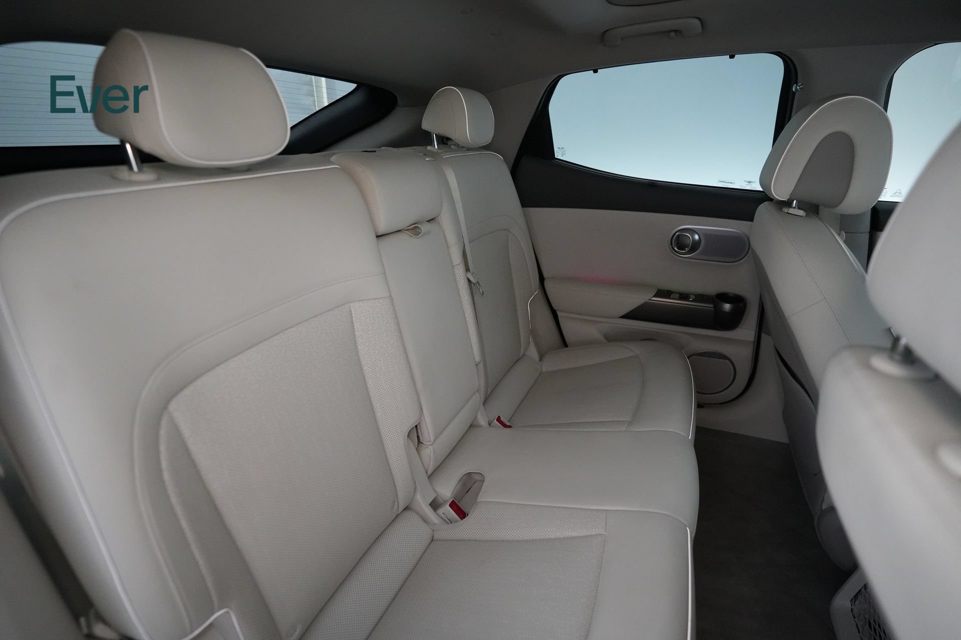 Used 2023 Genesis GV60 Advanced AWD/4WD image 5