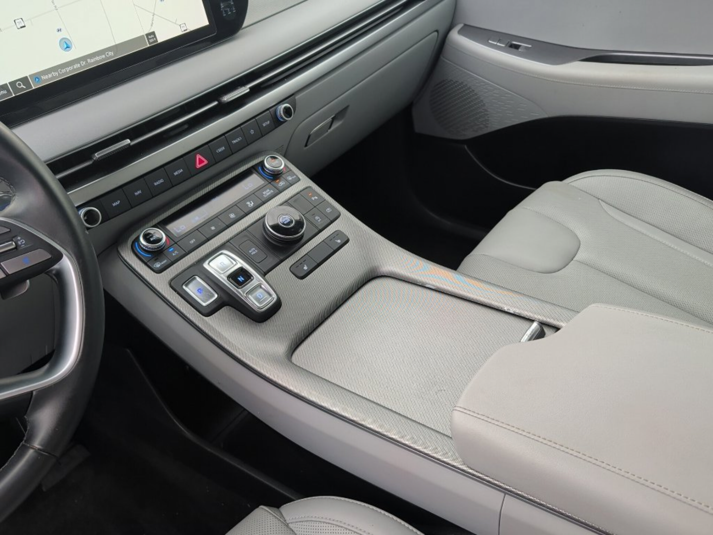 Used 2024 Hyundai Palisade SEL FWD image 31