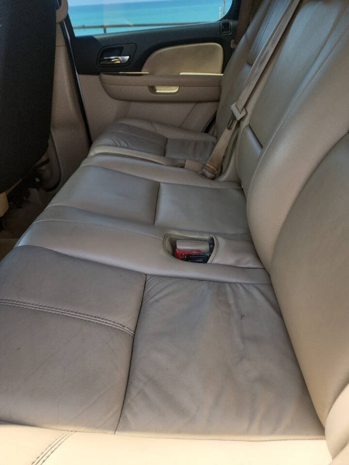 Used 2007 Chevrolet Tahoe LT w/ LT Preferred Equipment Group AWD/4WD image 14