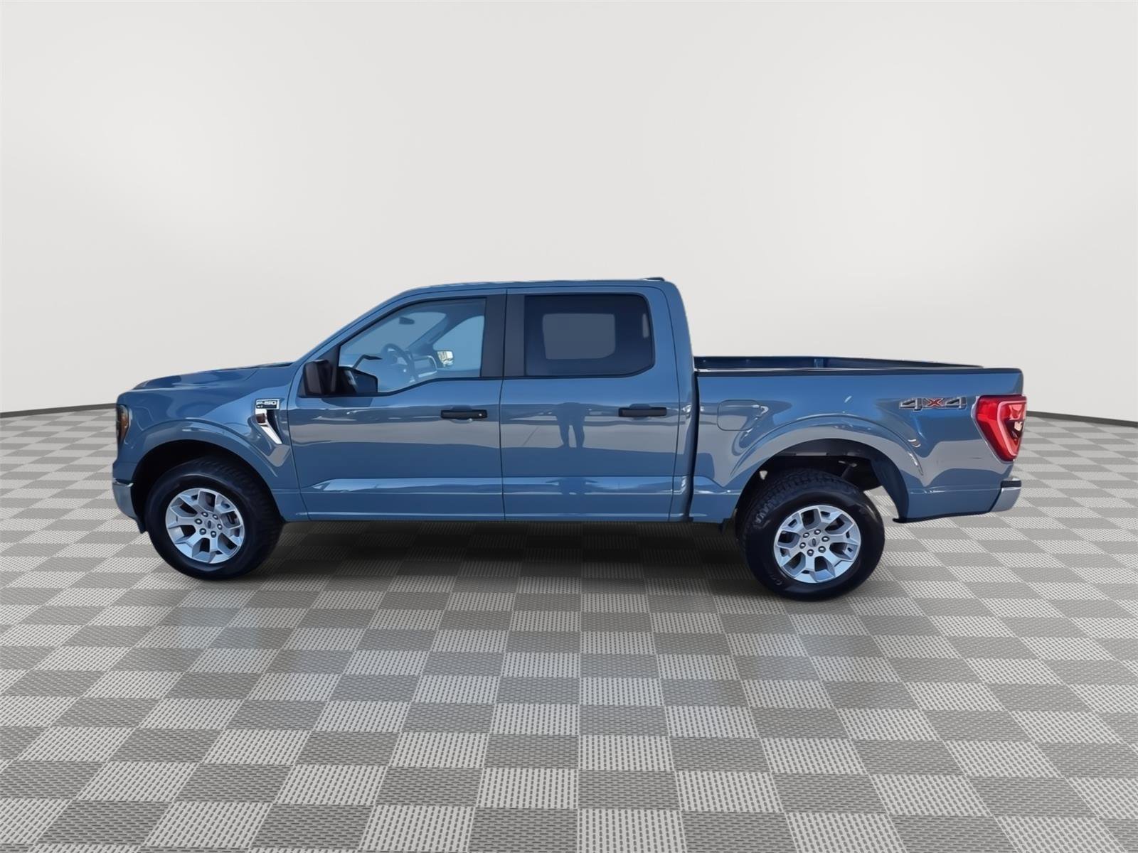 Used 2023 Ford F150 XLT image 2