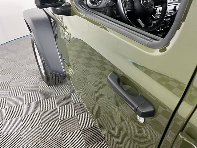 Used 2022 Jeep Wrangler Unlimited Sport AWD/4WD image 11