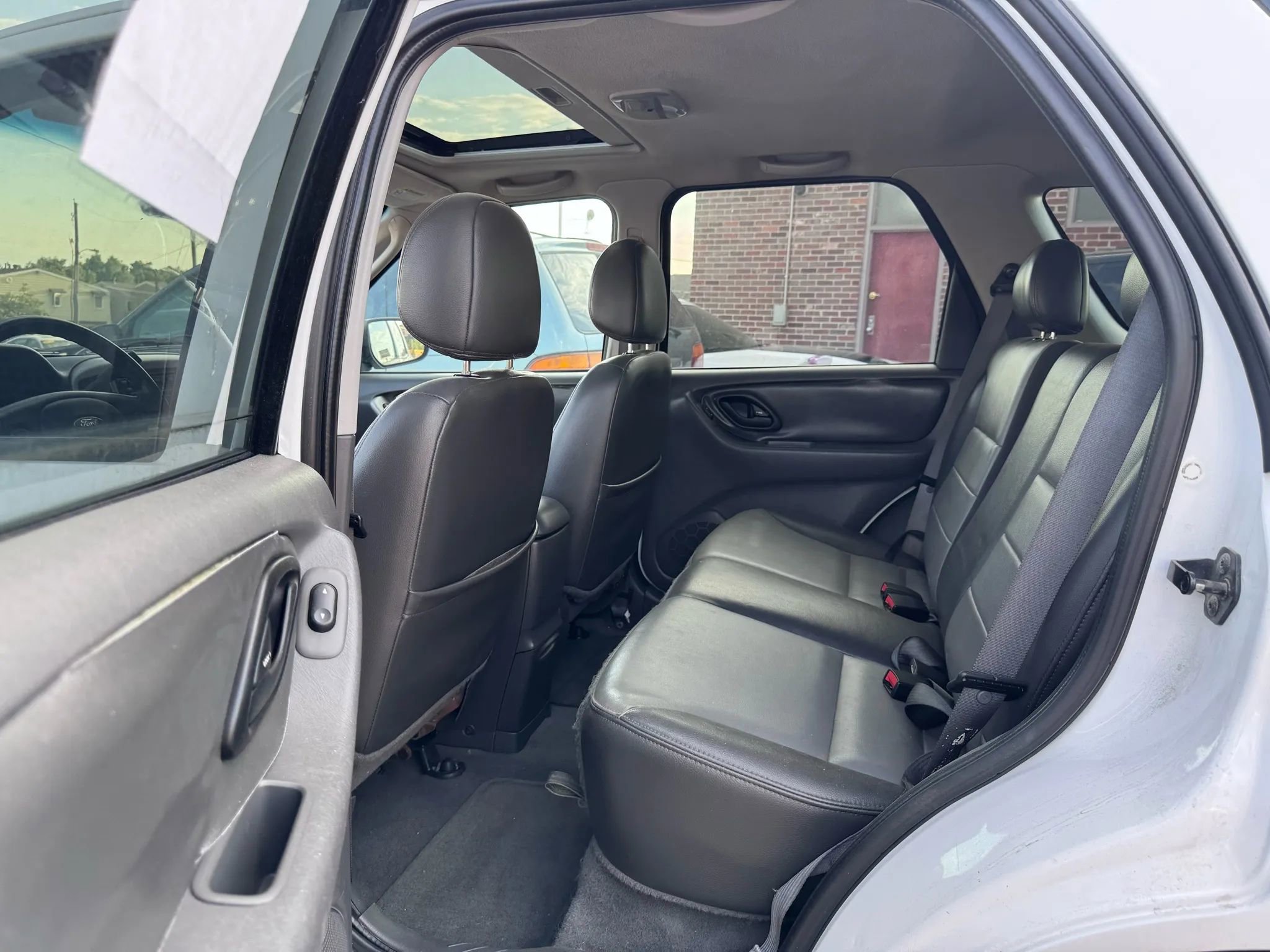 Used 2003 Ford Escape XLT image 15