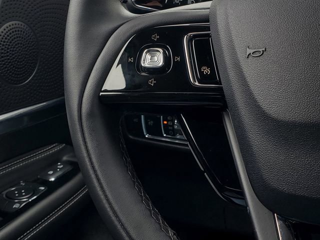 Certified 2024 Lincoln Corsair AWD w/ Equipment Group 101A image 15