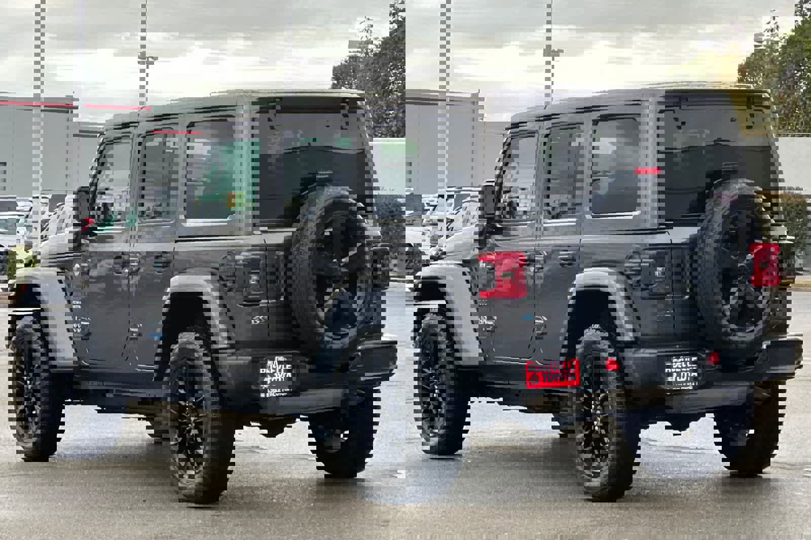 Used 2021 Jeep Wrangler Unlimited Sahara image 7