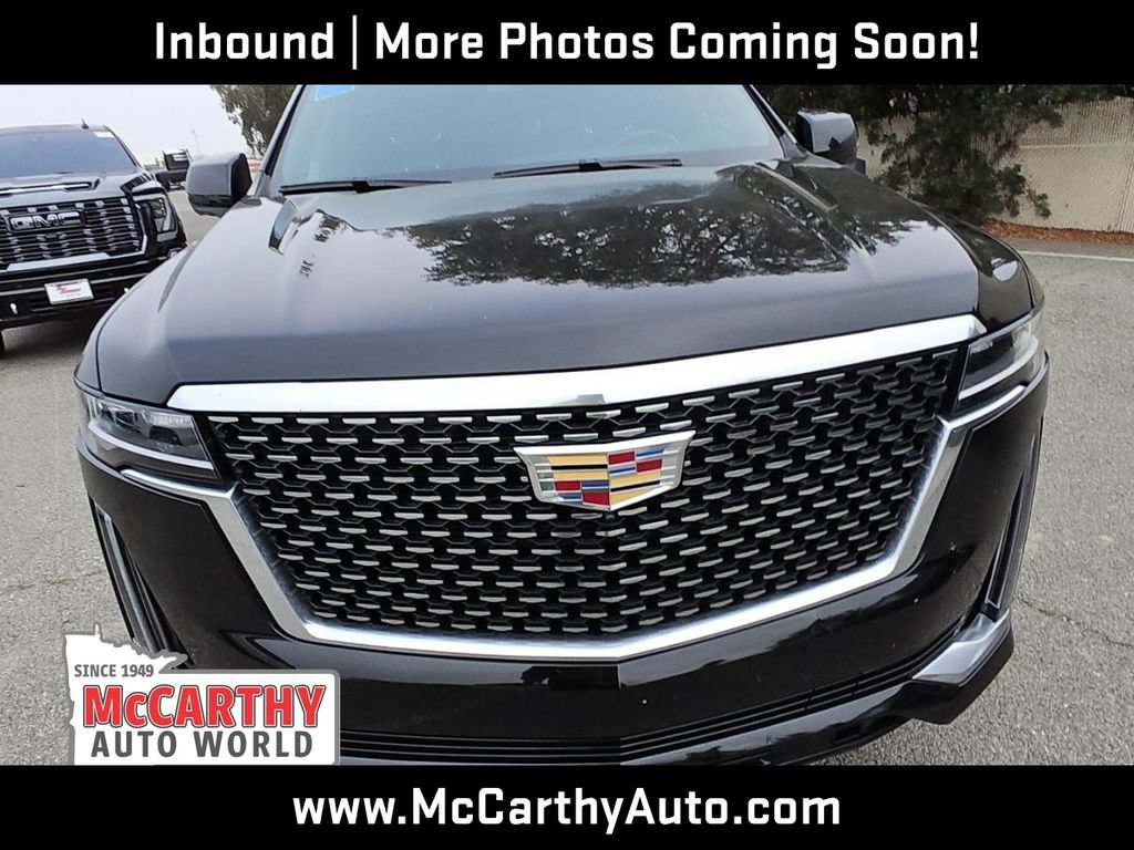 Used 2024 Cadillac Escalade ESV Luxury AWD/4WD image 2