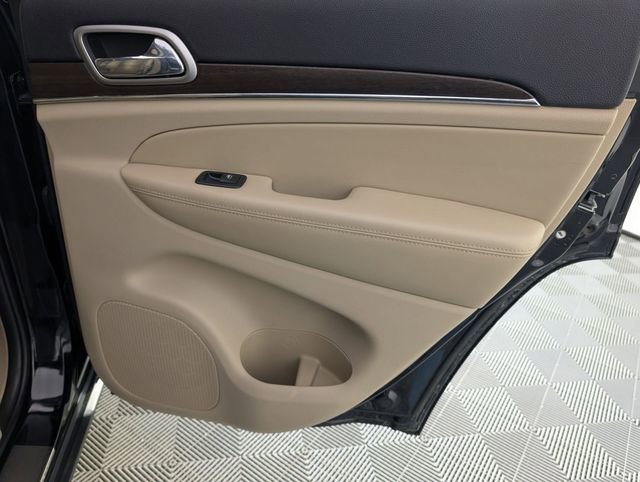 Used 2018 Jeep Grand Cherokee Limited w/ Luxury Group II image 34