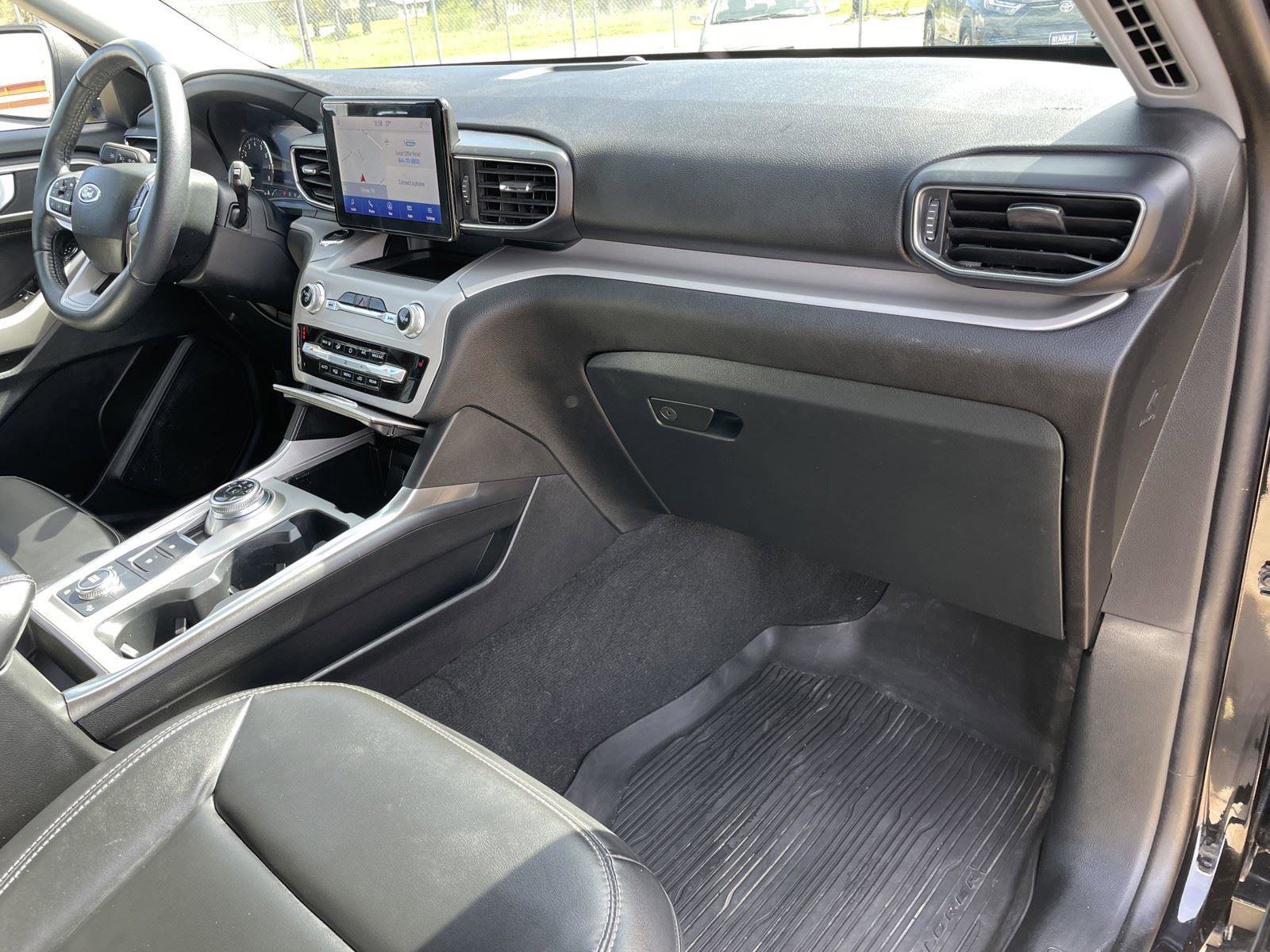 Used 2023 Ford Explorer XLT w/ Equipment Group 202A image 43