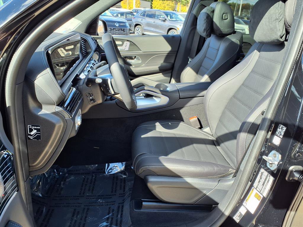New 2026 Mercedes-Benz GLS 580 4MATIC image 4