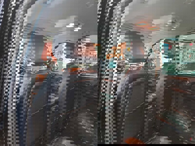 Used 2012 Chevrolet Suburban LTZ image 12