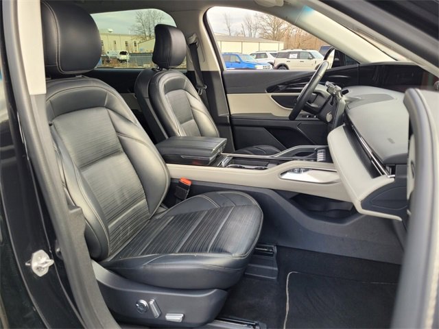 Certified 2024 Lincoln Nautilus Reserve image 14