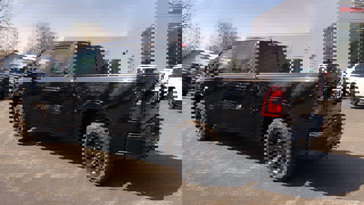 New 2026 RAM 1500 4x4 Crew Cab image 5