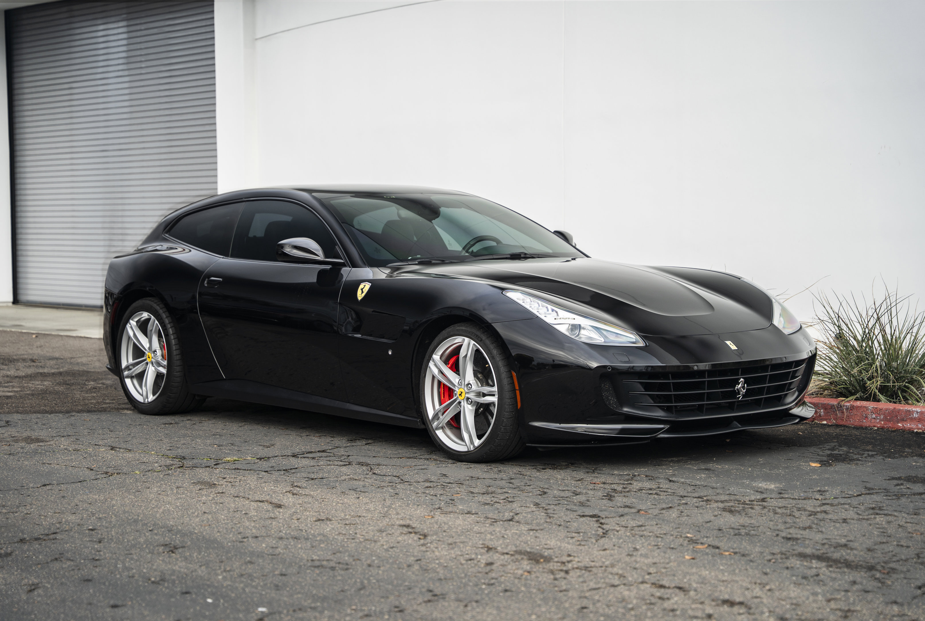 Certified 2018 Ferrari GTC4Lusso image 7