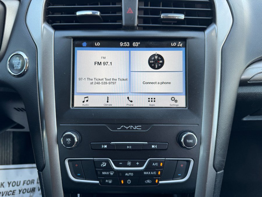 Used 2019 Ford Fusion SE FWD image 22