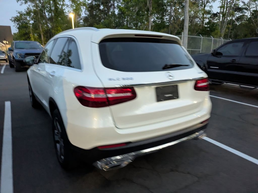 Used 2018 Mercedes-Benz GLC 300 4MATIC image 4