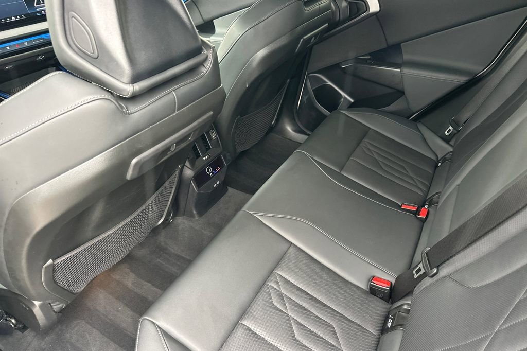 Used 2025 BMW X3 xDrive30i w/ Premium Package AWD/4WD image 10
