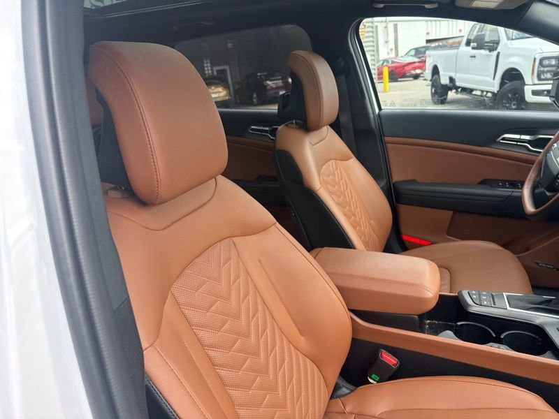 Certified 2026 Kia Sportage X-Line w/ X-Line Technology Package image 9