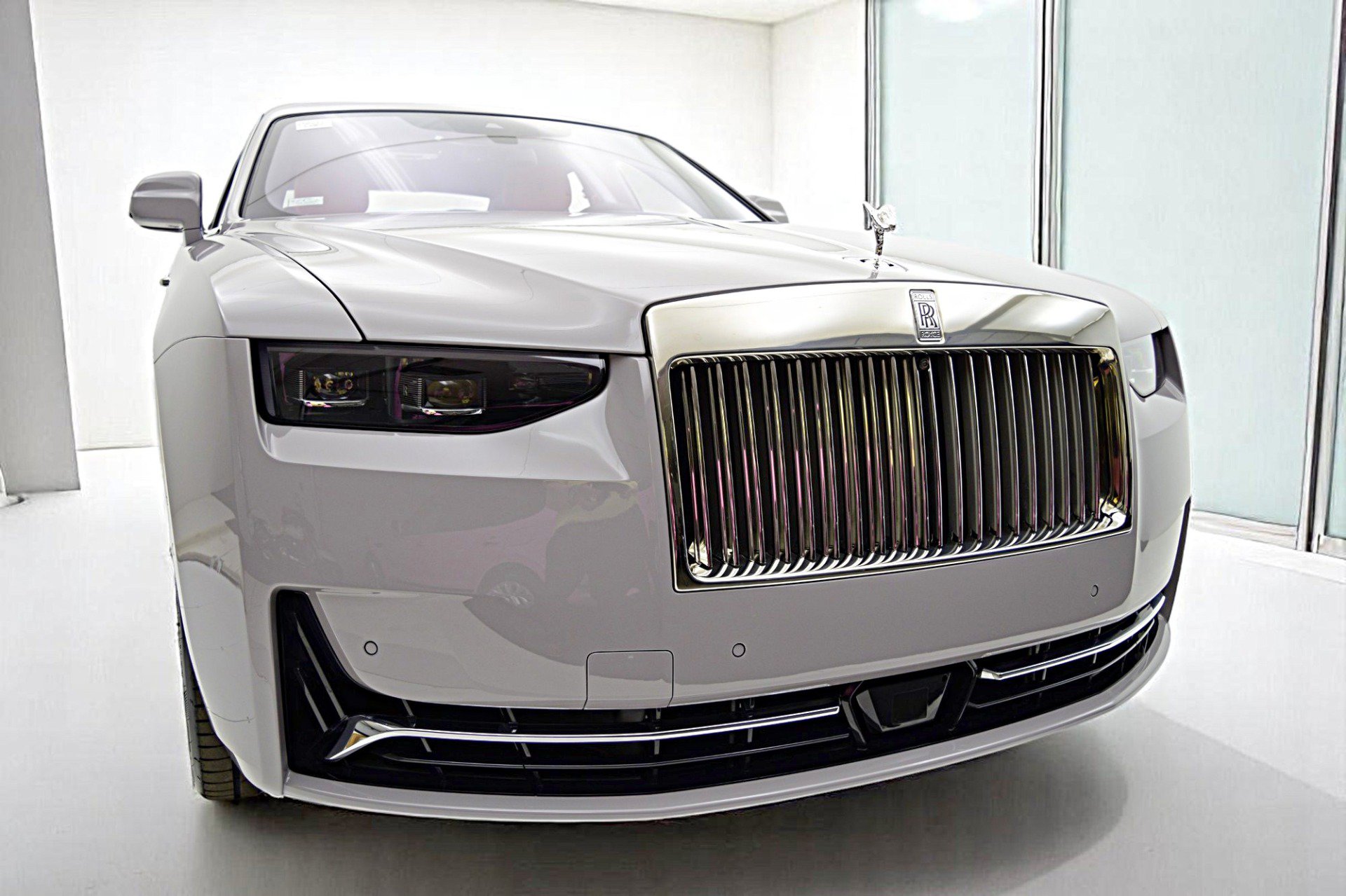 Used 2025 Rolls-Royce Ghost AWD/4WD image 15