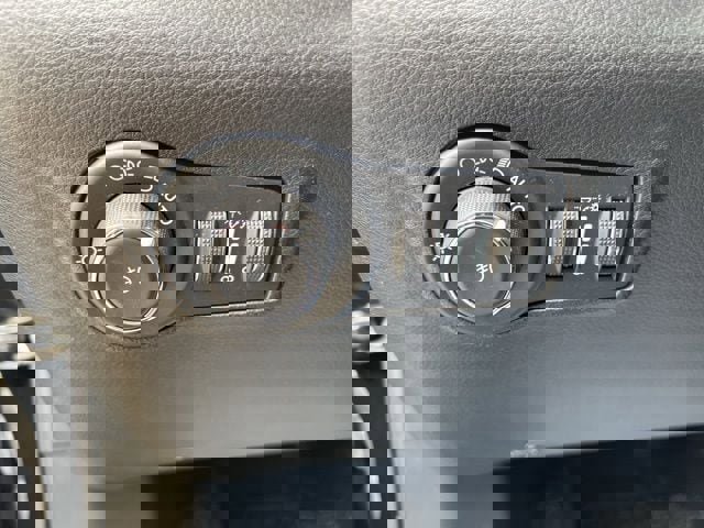 Used 2023 Jeep Compass Latitude image 19