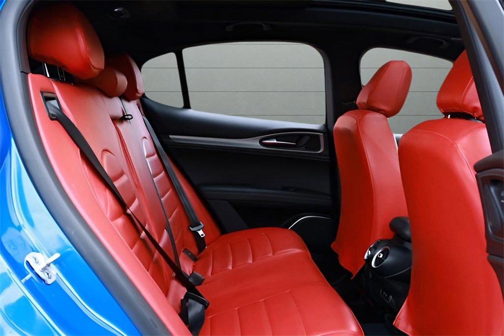 Used 2023 Alfa Romeo Stelvio Veloce image 15