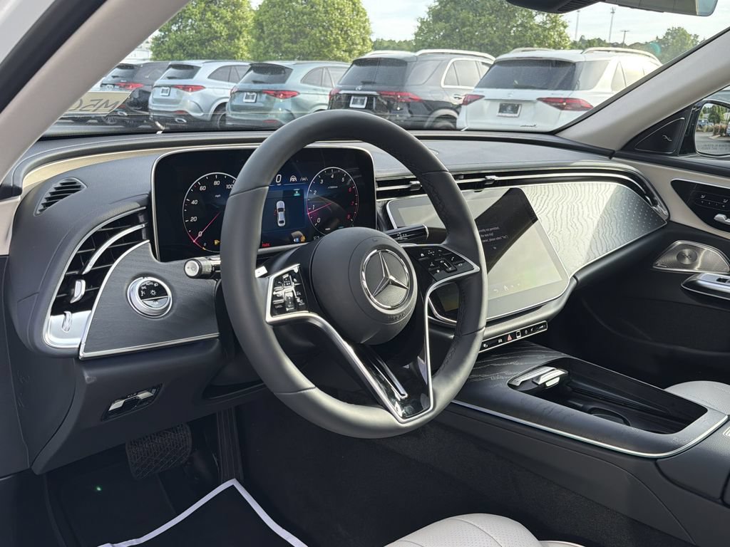 New 2026 Mercedes-Benz E 450 4MATIC Sedan image 10