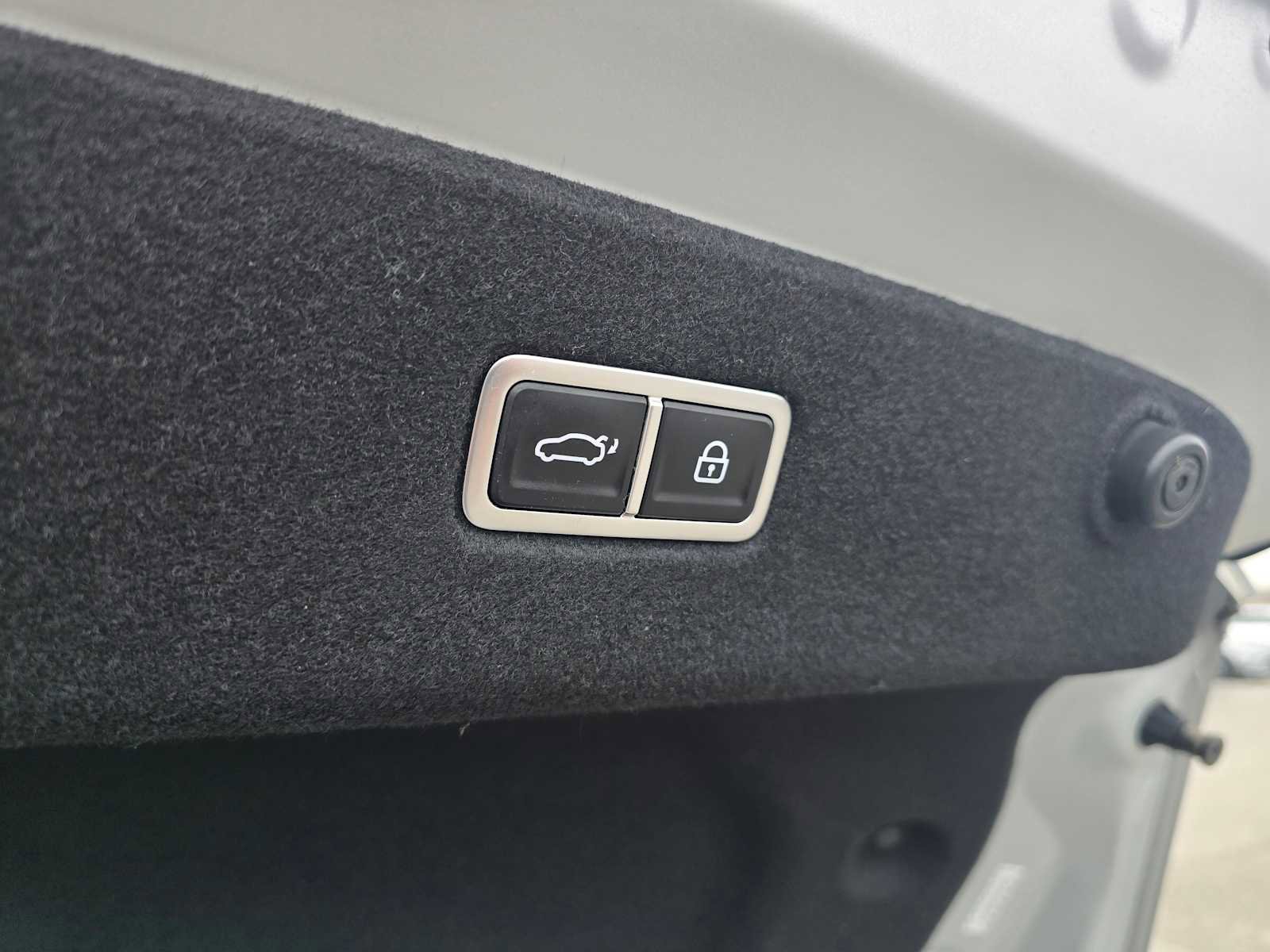 Used 2023 Hyundai Ioniq 6 SE RWD image 17