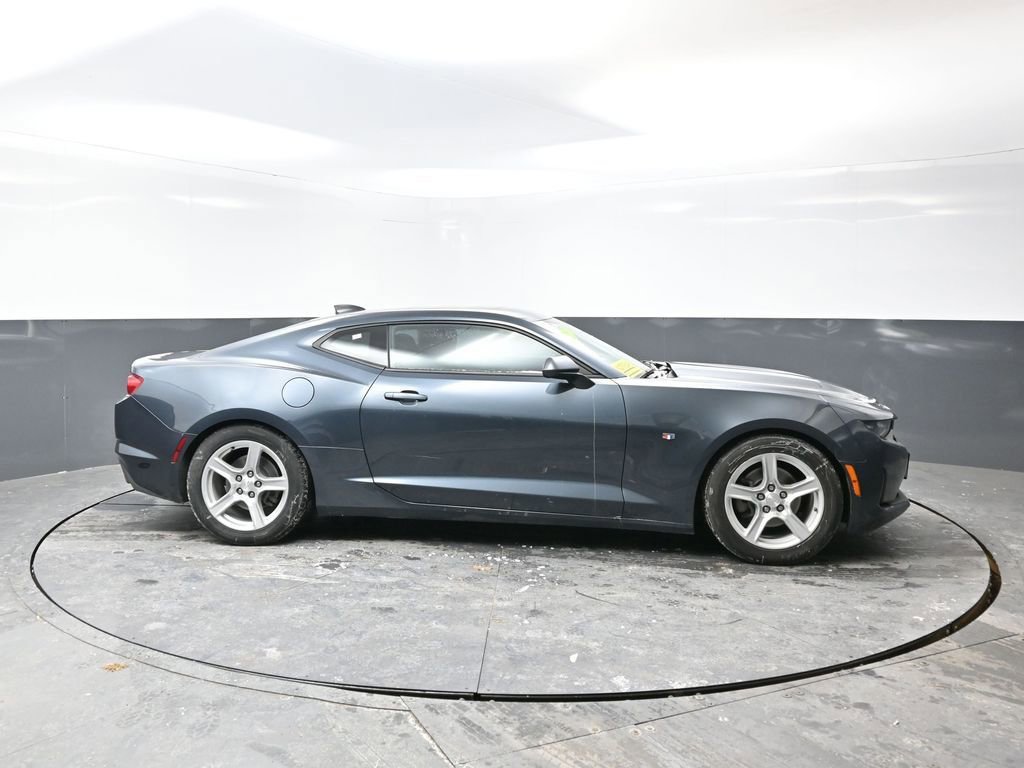 Used 2023 Chevrolet Camaro LT image 4