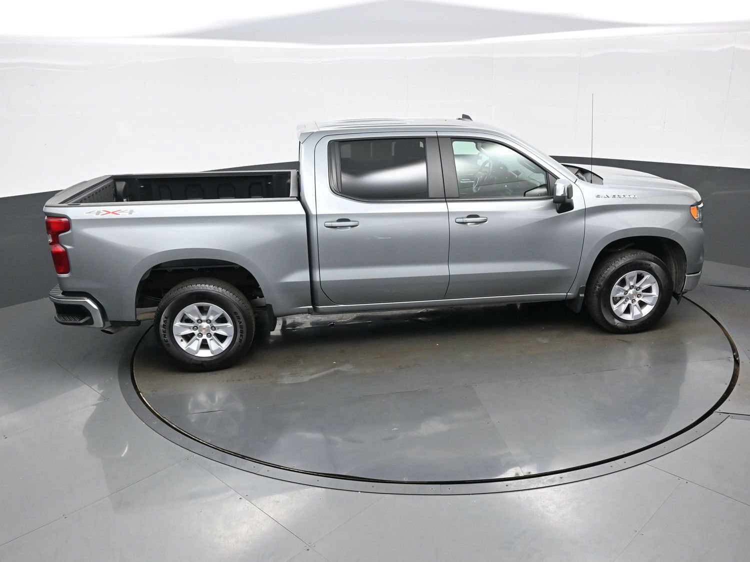 Used 2026 Chevrolet Silverado 1500 LT AWD/4WD image 39