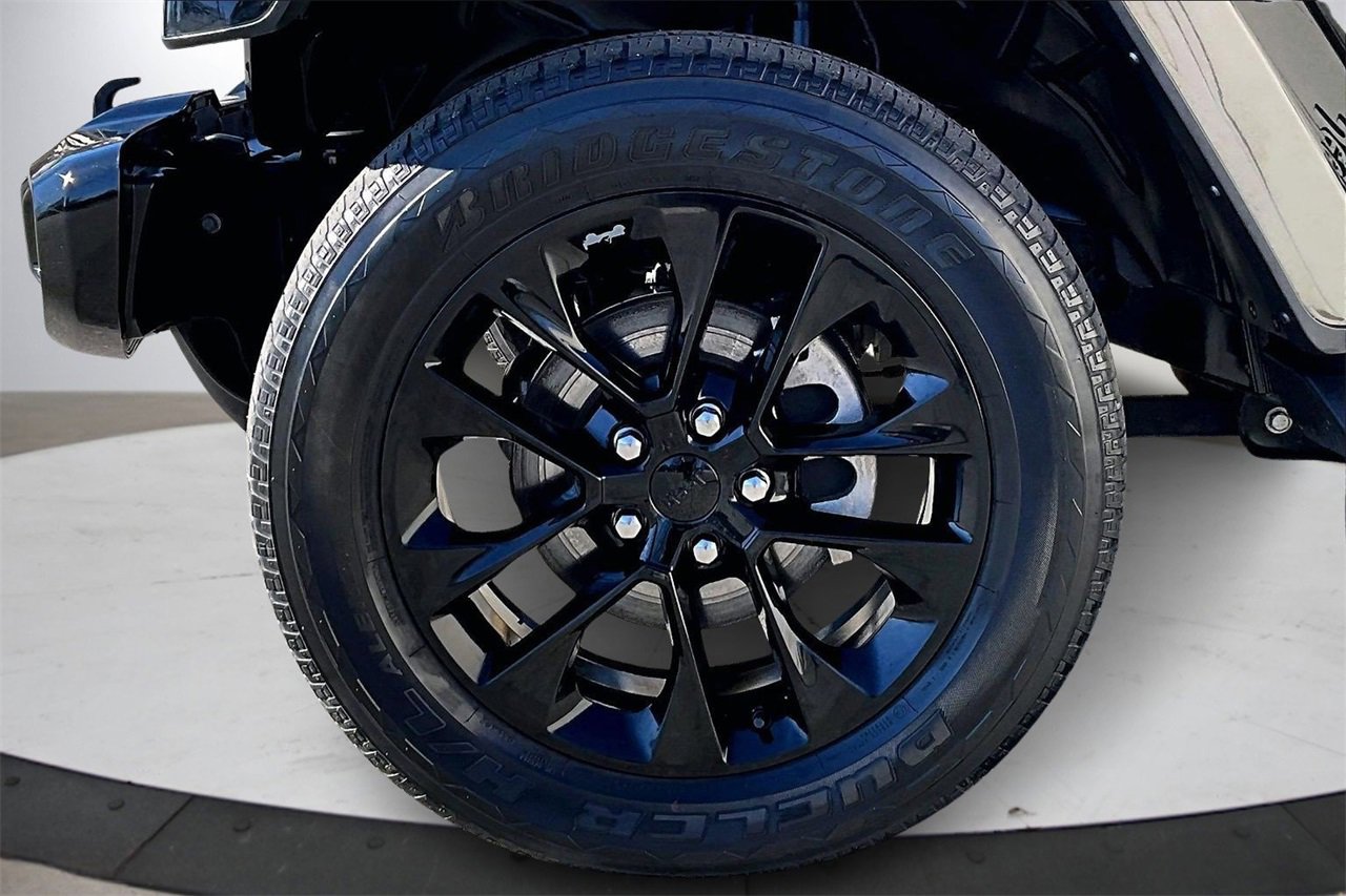 Certified 2021 Jeep Gladiator Overland image 32