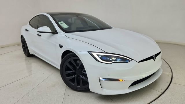 Used 2023 Tesla Model S Standard Range image 1
