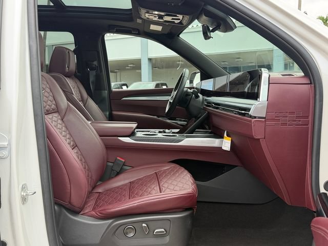 Used 2025 Cadillac Escalade ESV Premium Luxury w/ Touring Package AWD/4WD image 21