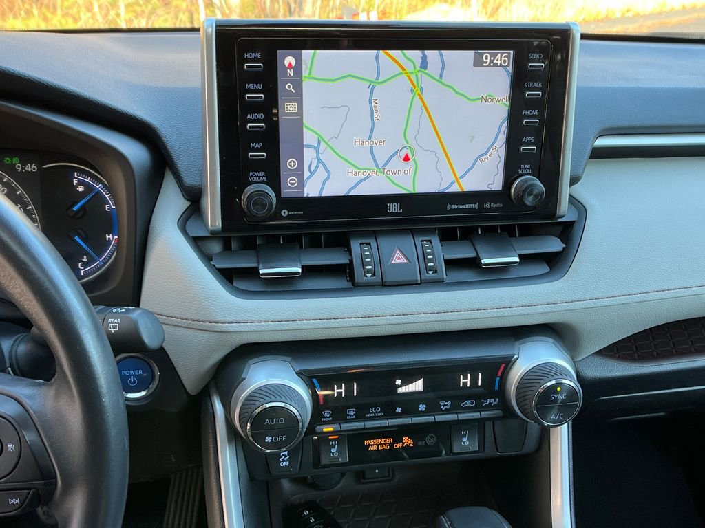 Used 2021 Toyota RAV4 Limited image 16