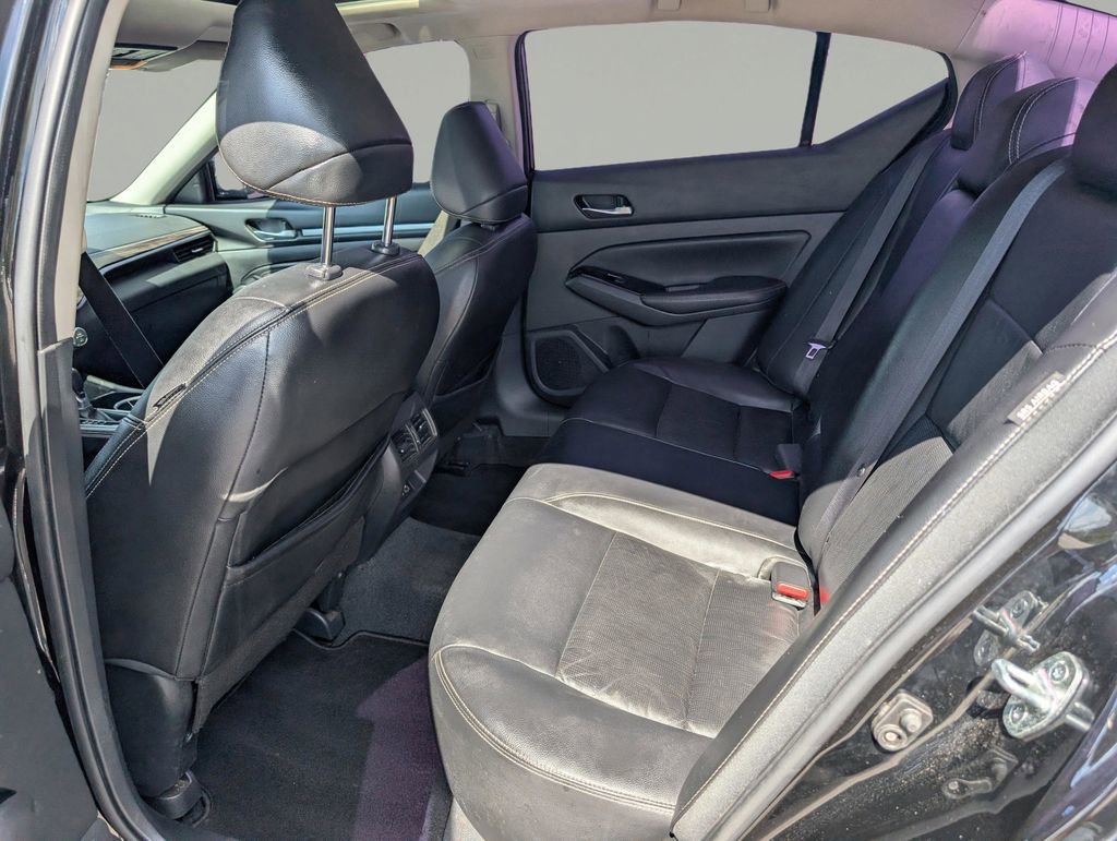 Used 2021 Nissan Altima 2.5 SL FWD image 14