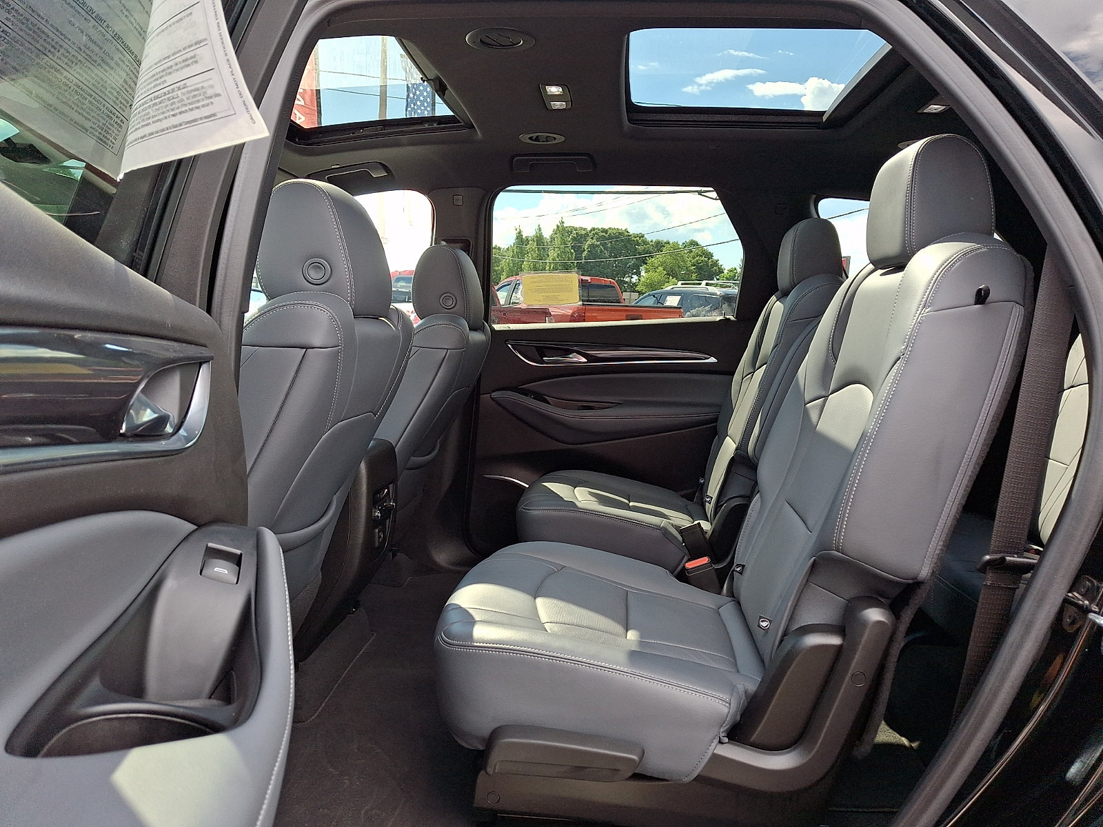 Used 2023 Buick Enclave Essence w/ Experience Buick Package AWD/4WD image 13