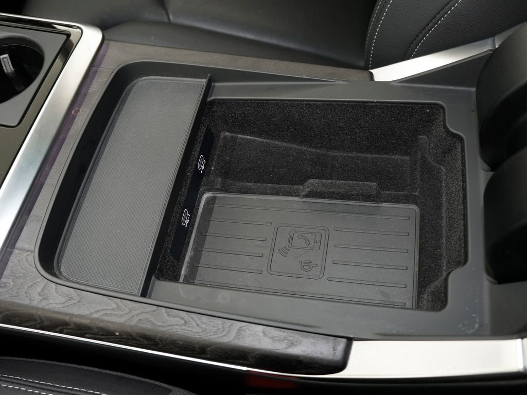 Used 2021 Audi Q8 Prestige w/ Prestige Package image 32