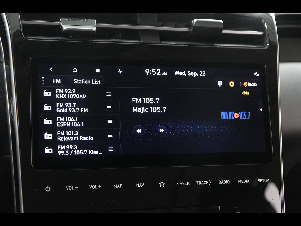 Certified 2024 Hyundai Tucson Limited AWD/4WD image 11