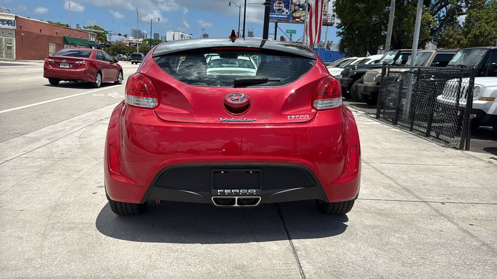 Used 2016 Hyundai Veloster FWD image 12