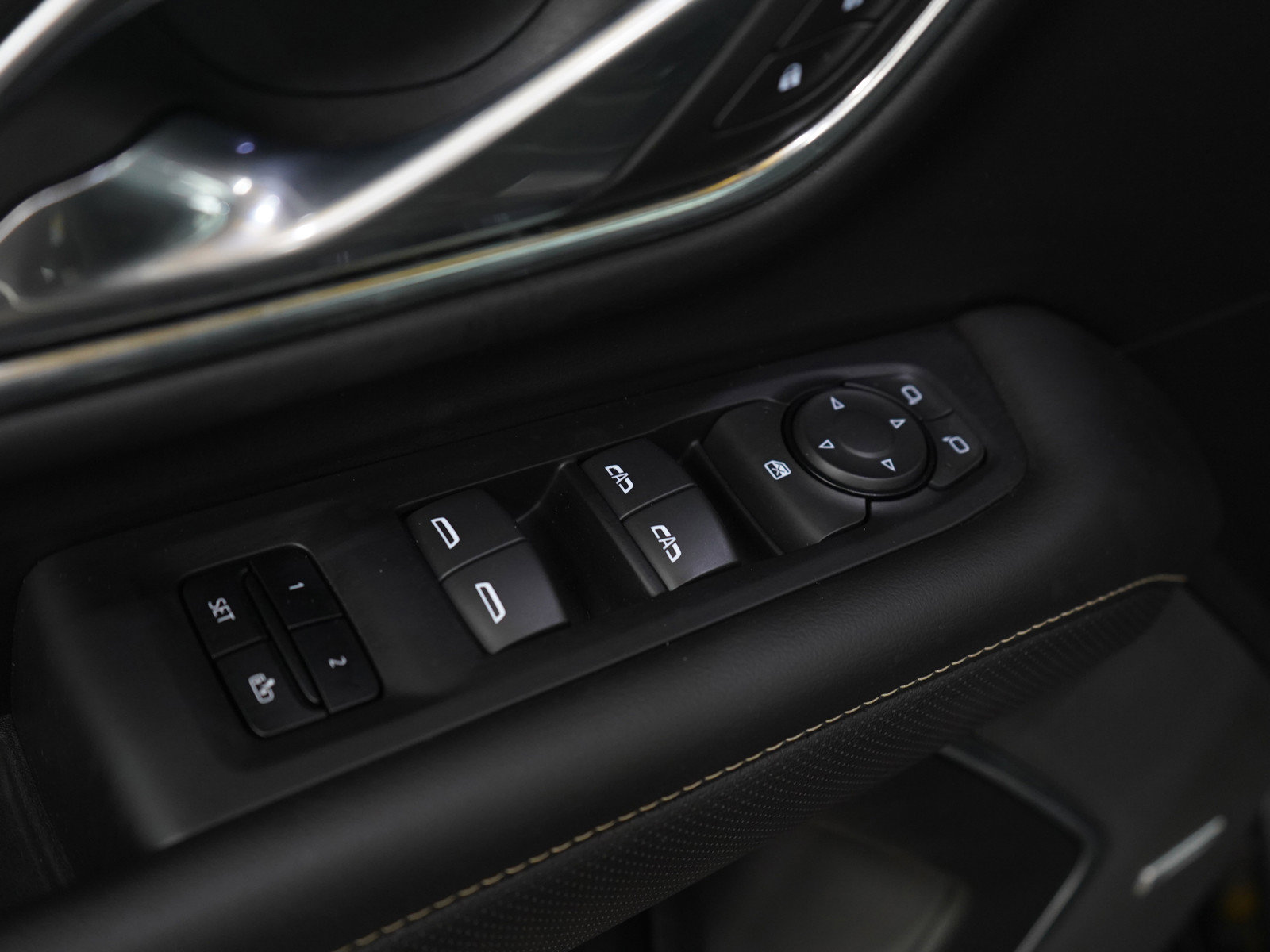 Used 2024 GMC Yukon SLT image 21