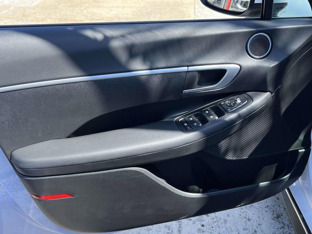 Certified 2025 Hyundai Sonata SE FWD image 16