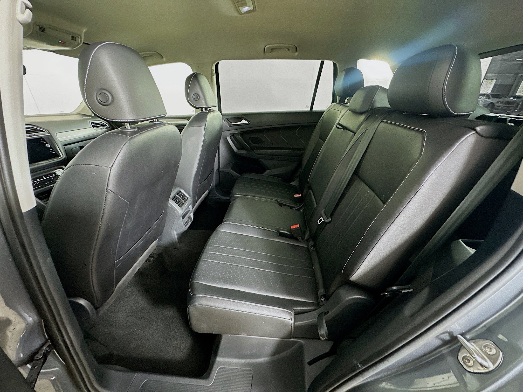 Used 2024 Volkswagen Tiguan SE FWD image 26
