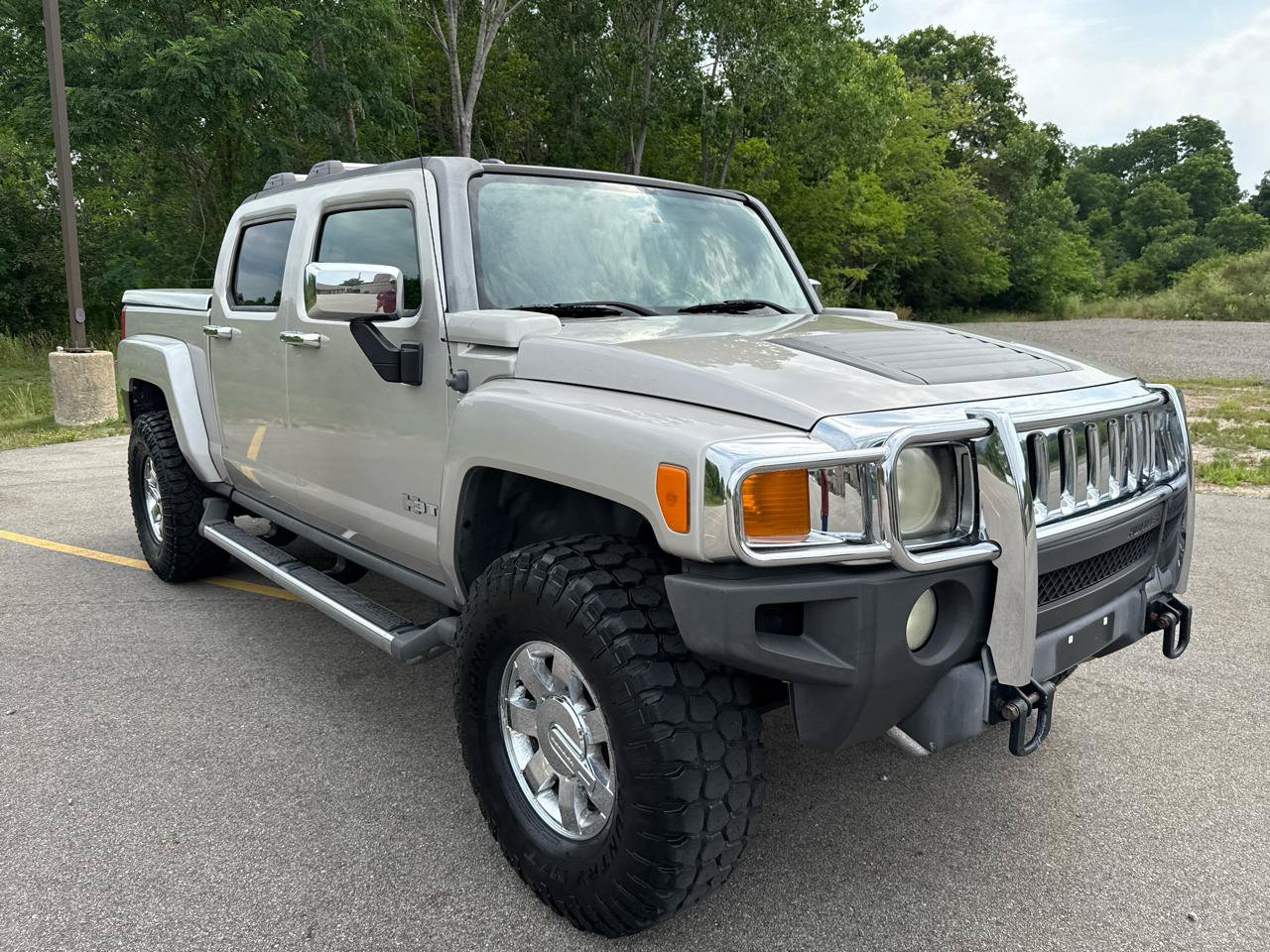 Used 2009 HUMMER H3T Alpha AWD/4WD image 3