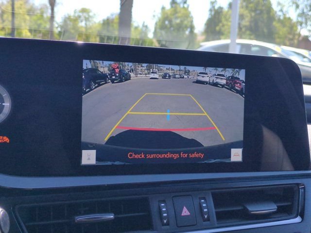 Used 2025 Lexus ES 300h w/ Premium Package FWD image 23