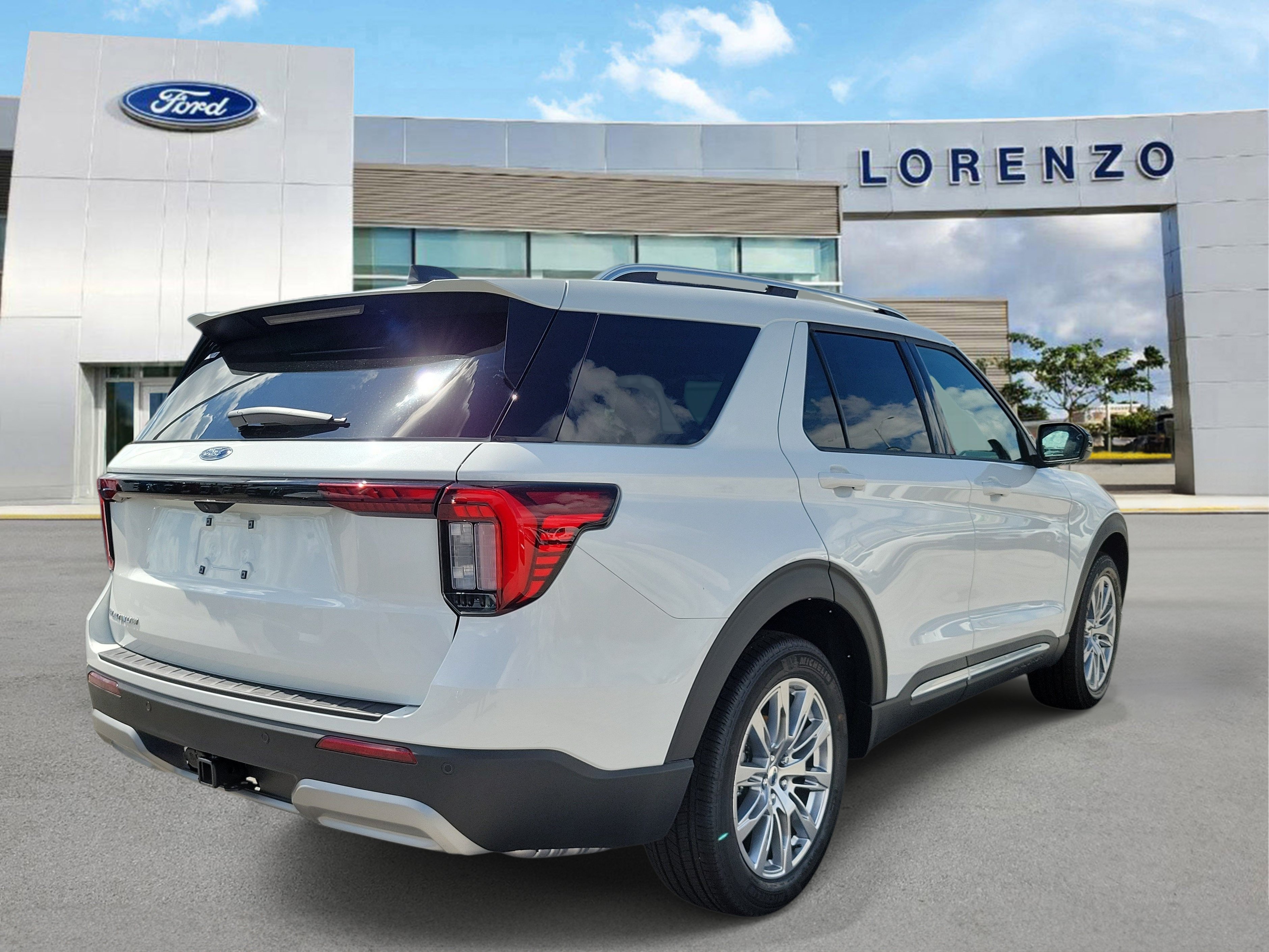 New 2026 Ford Explorer Platinum RWD image 4