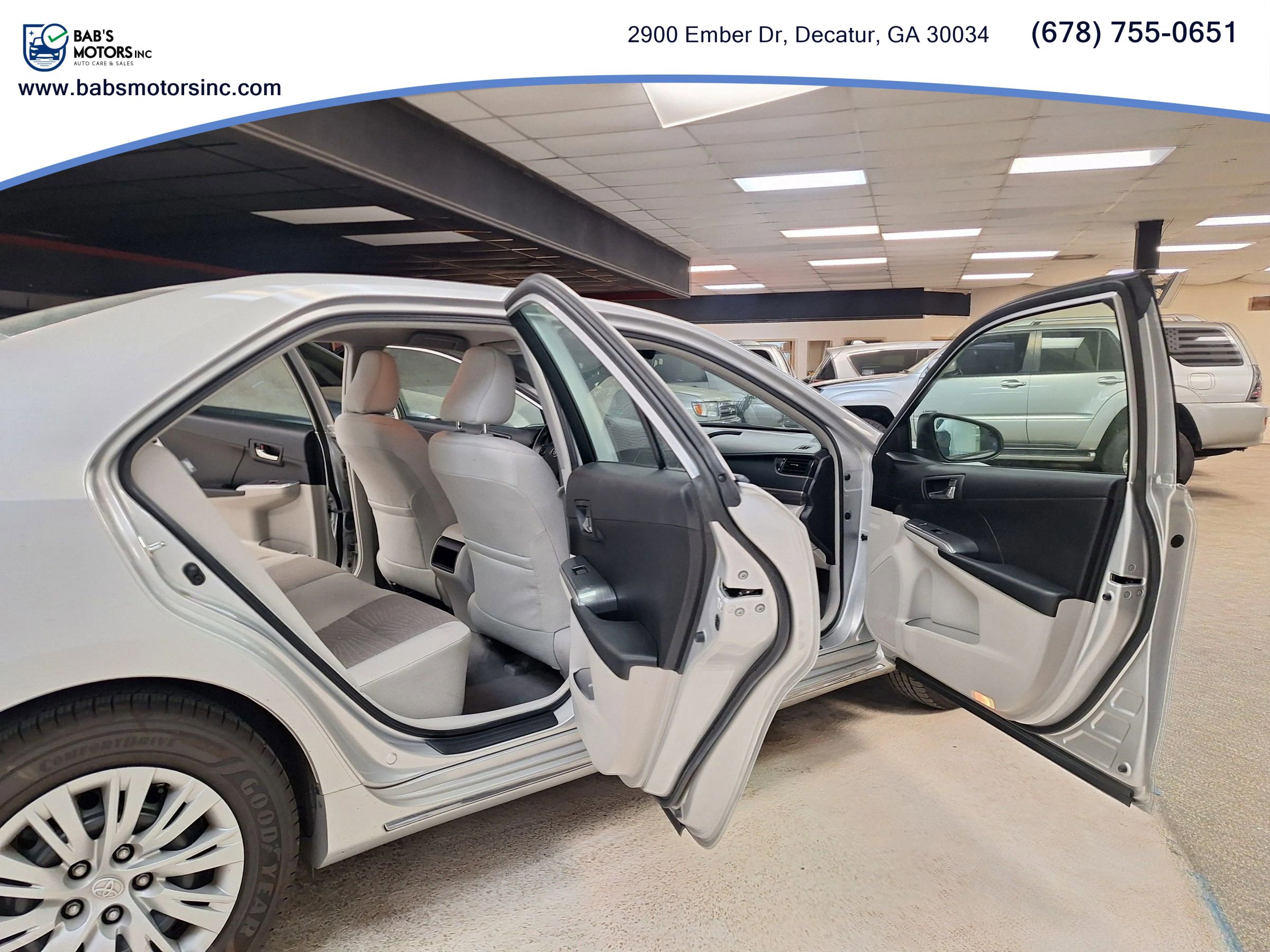 Used 2012 Toyota Camry LE FWD image 30