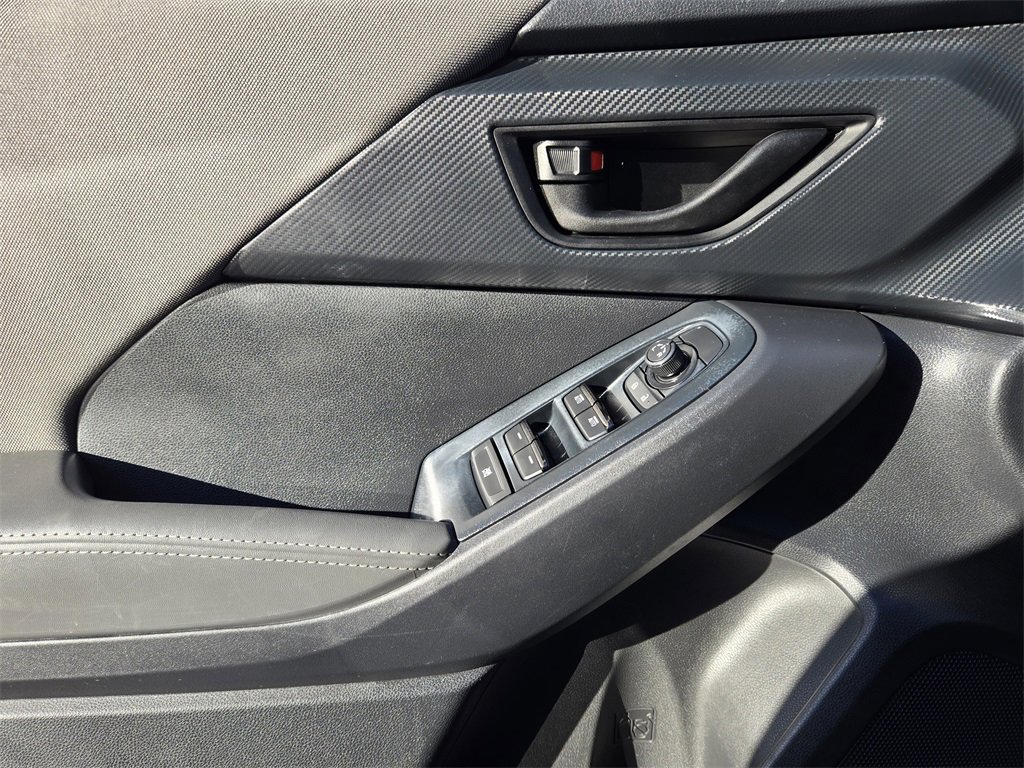 Used 2024 Subaru Crosstrek 2.0i Premium image 25