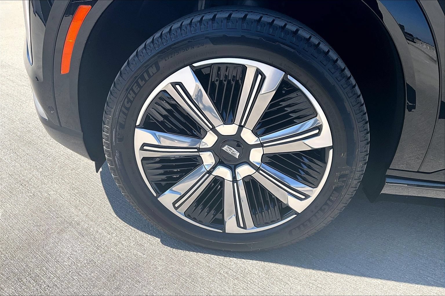 New 2026 Cadillac Escalade IQ Luxury 2 w/ LPO, Floor Liner Package AWD/4WD image 13