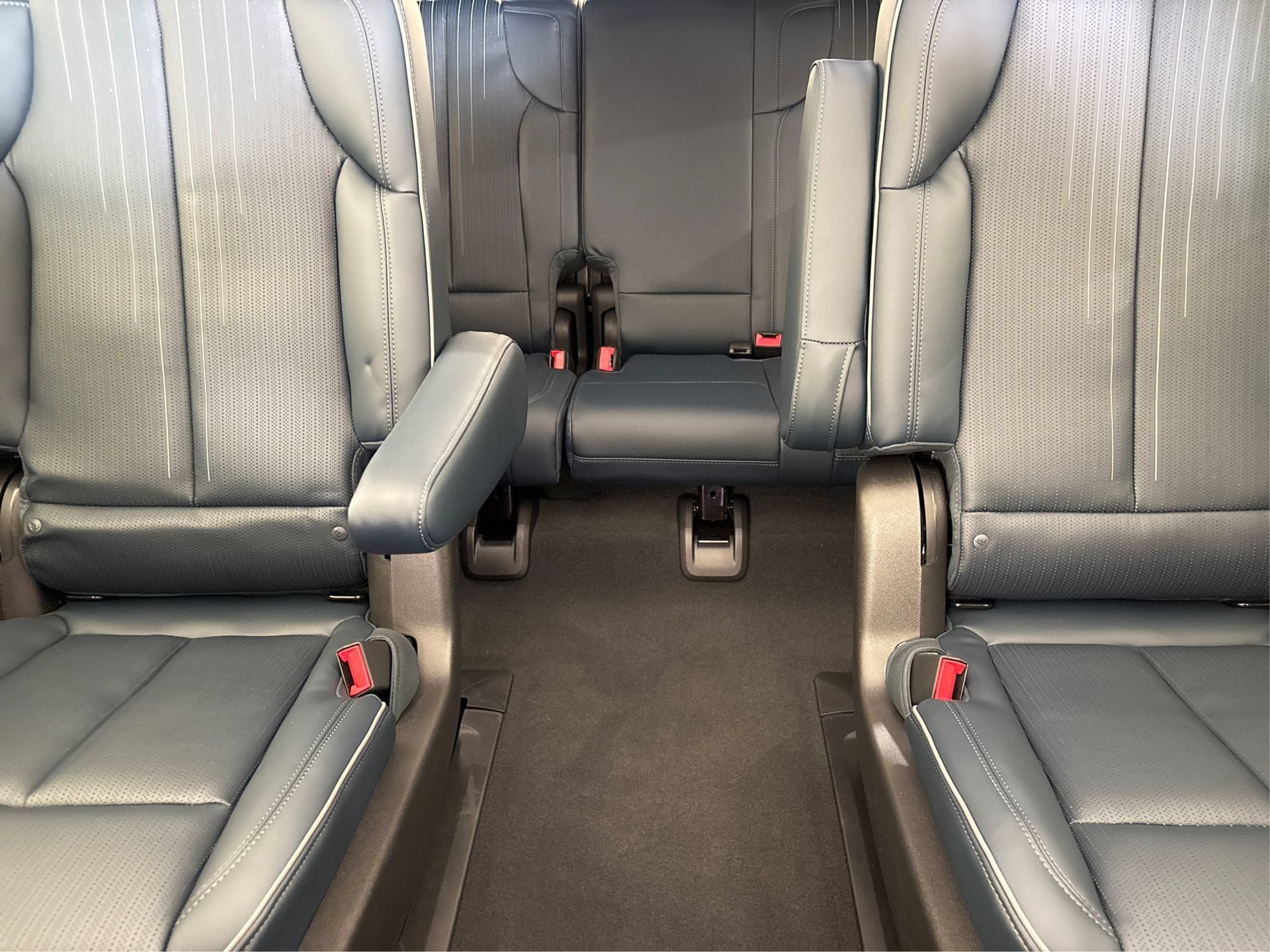 New 2025 Cadillac Escalade IQ Sport 2 AWD/4WD image 15