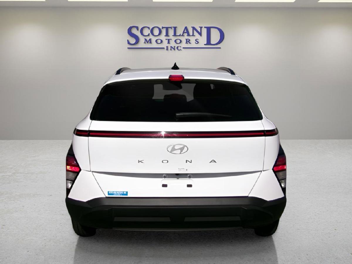 Used 2025 Hyundai Kona SEL image 7